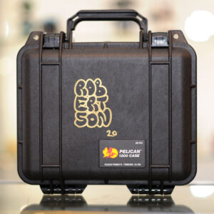 matt robertson - giraffe with matching cap plus balls peli case 1