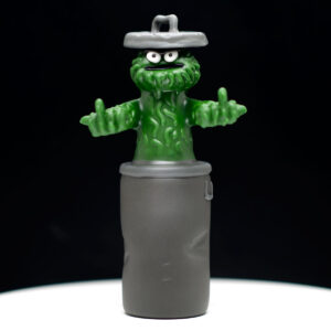 Rob Morrison Glass - Oscar the Grouch with matching bubble cap - Image 3